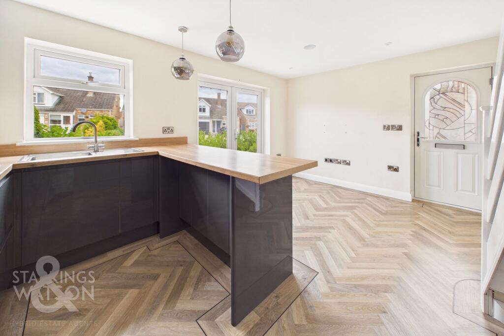 House in Ipswich - View 3