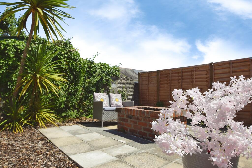 Main image of property: Waun Road, Llanelli, SA15