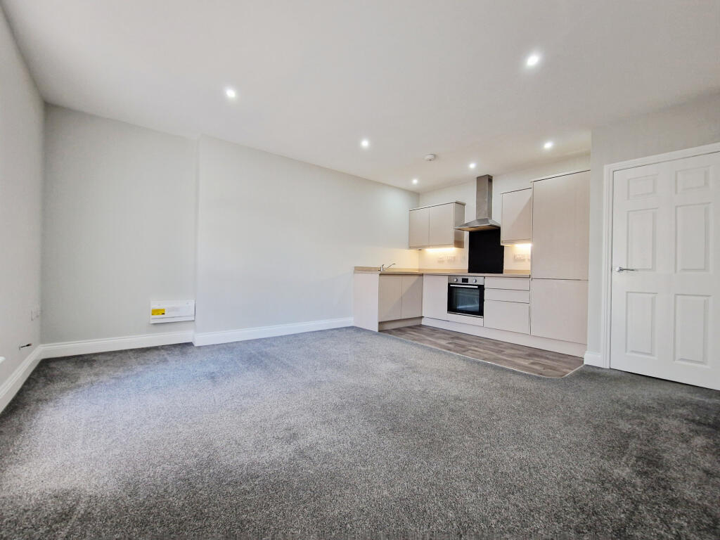 Apartment in Preston - View 2