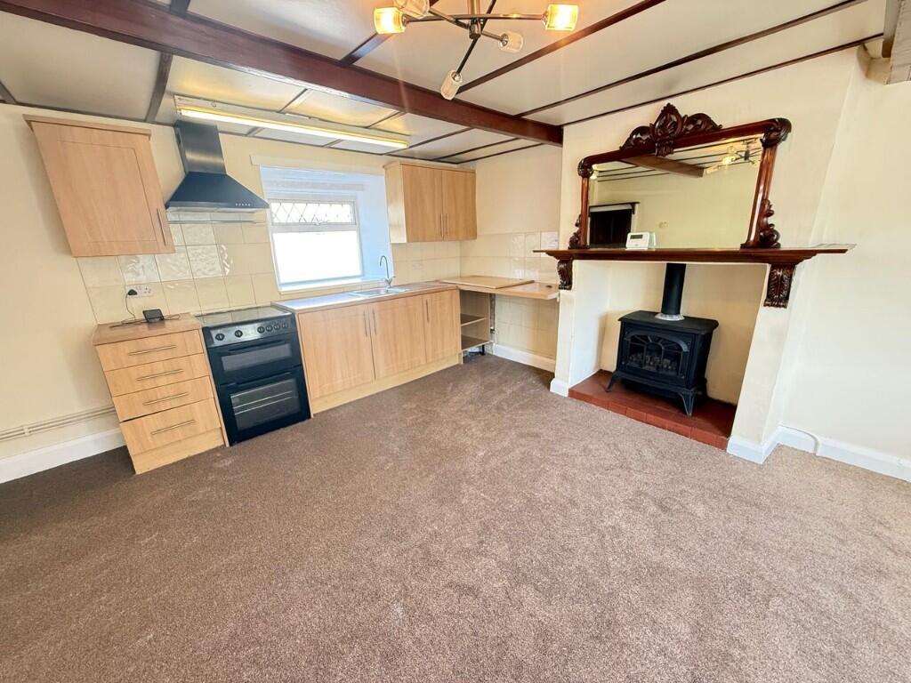 Heath Hill Road, Halifax, West Yorkshire, HX2 photo 2
