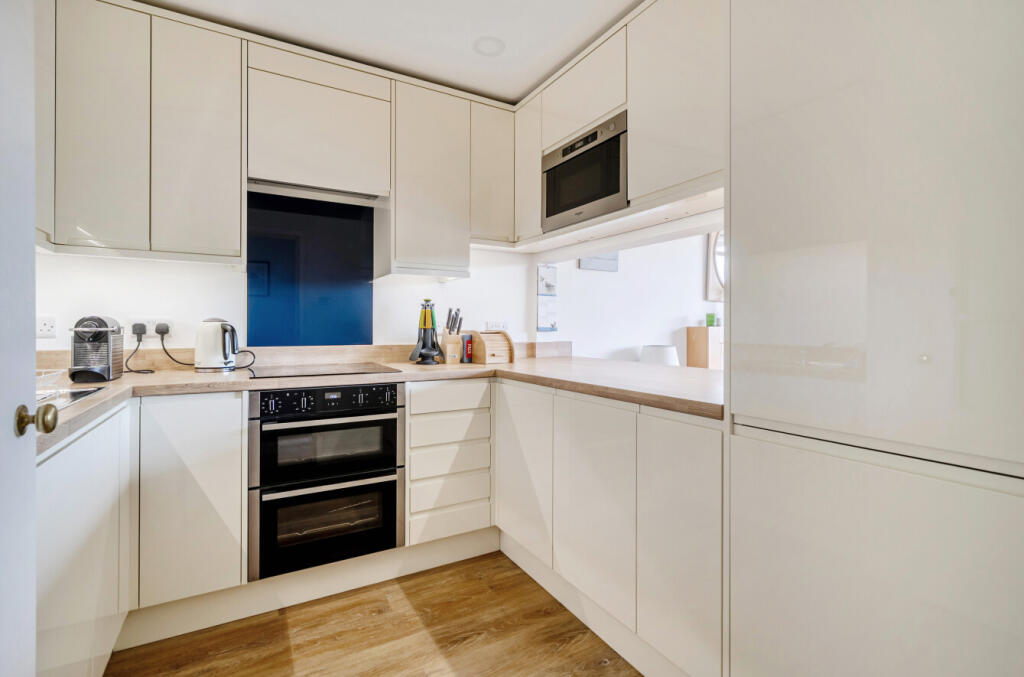 24 Dunmore Court, Dunmore Drive, Shaldon, Devon photo 4