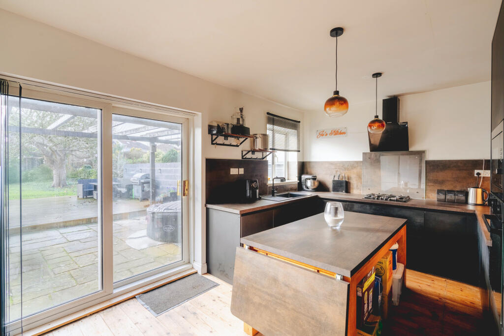 Wades Road, Filton, Bristol, Gloucestershire photo 4