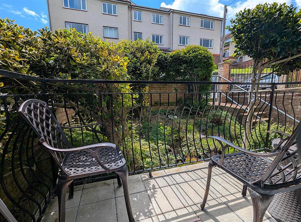 Apartment in Shanklin, Lower Hyde, Luccombe - View 3