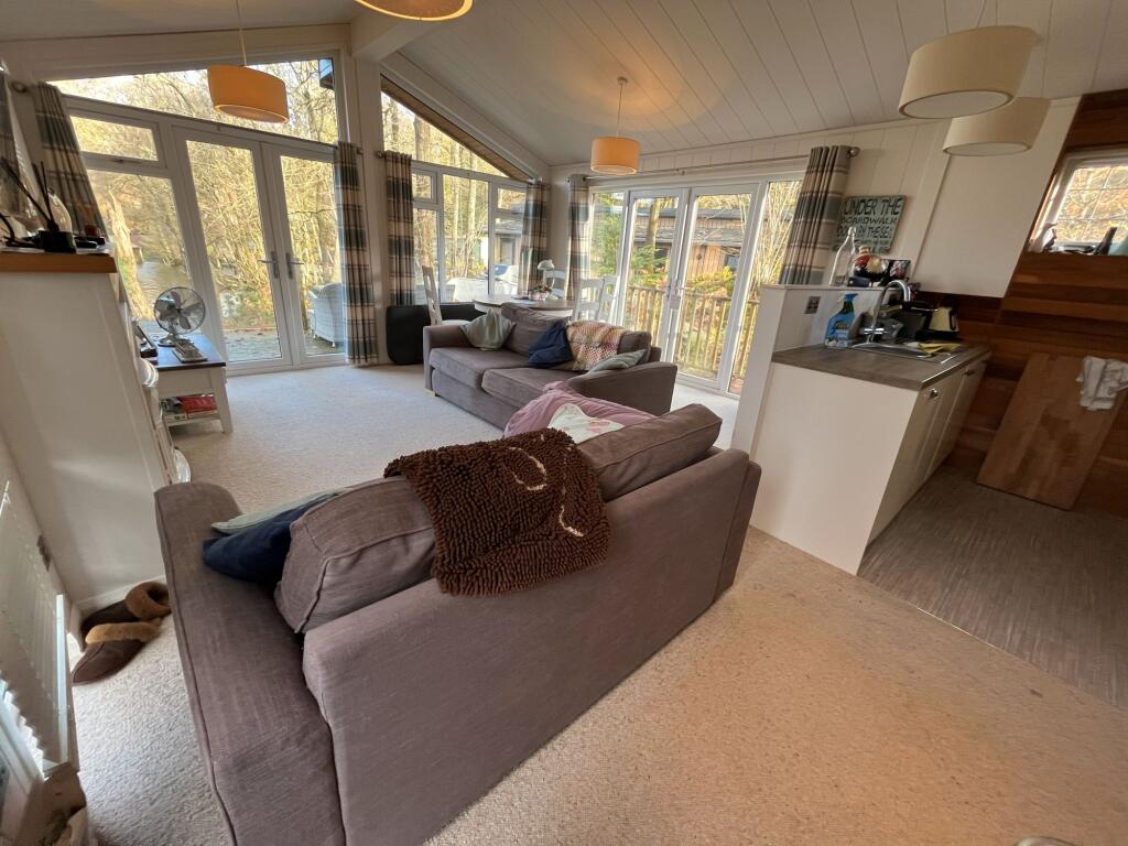 Pathfinder Tuscany Lodge (Pre-owned), Hill of Oaks Caravan and Lodge Park, Lake Road, Windermere, Cumbria, LA23 3PJ photo 4