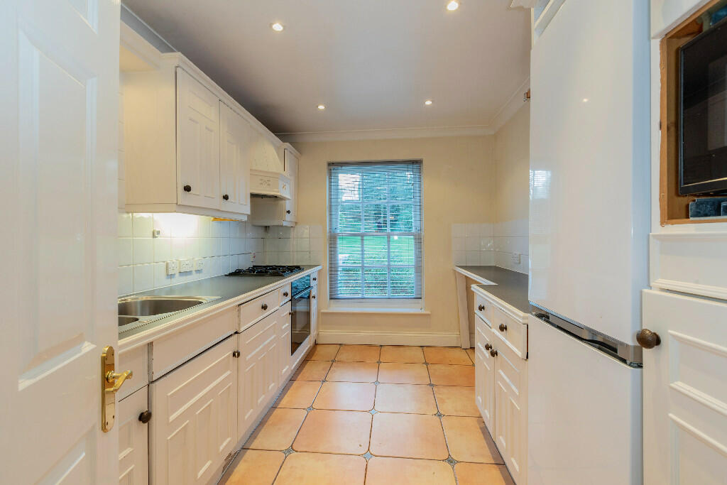 Nashdom Lane, Burnham SL1 8NJ photo 4