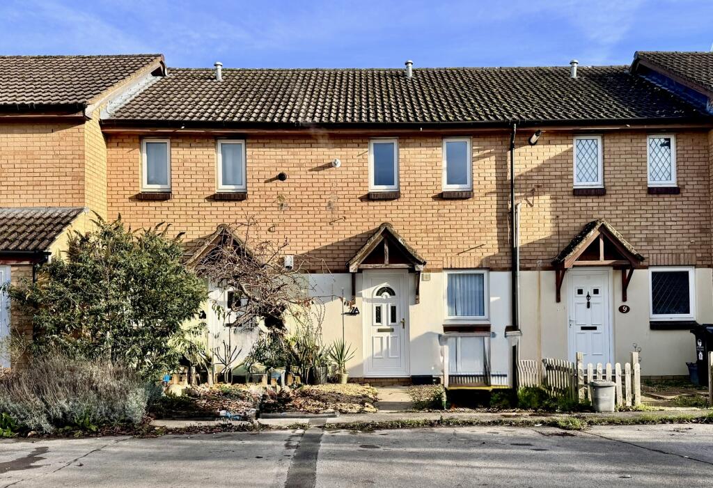 Main image of property: Heather Close, Carterton, OX18