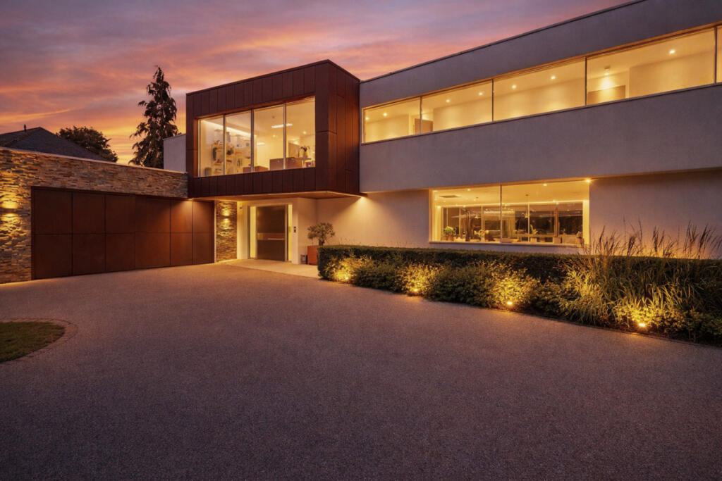 Main image of property: Common Lane, Radlett, WD7