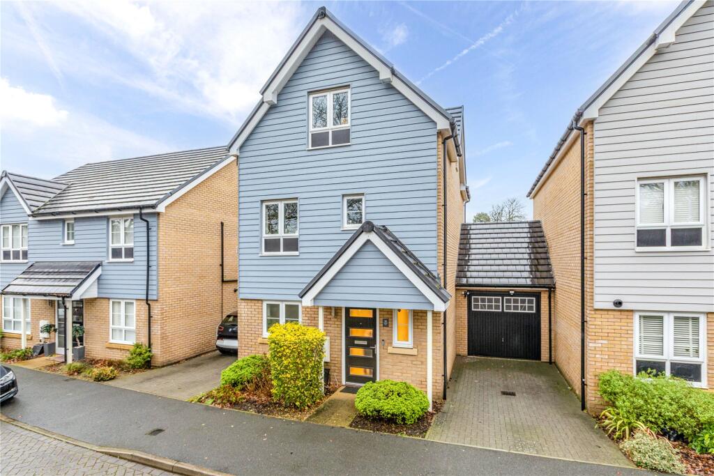 Main image of property: Kennett Lane, Chertsey, Surrey, KT16