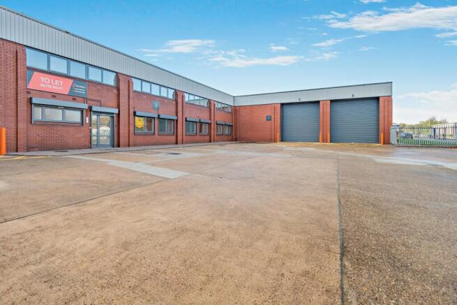 8668603exterior09800.jpg
