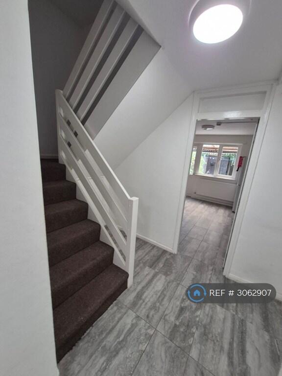 House in Milton Keynes - View 4