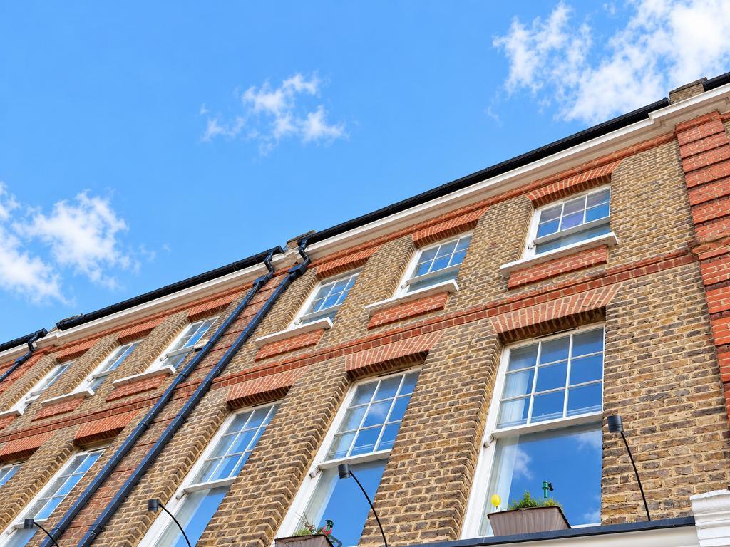 Main image of property: Harrow Road, London, W9 3NA