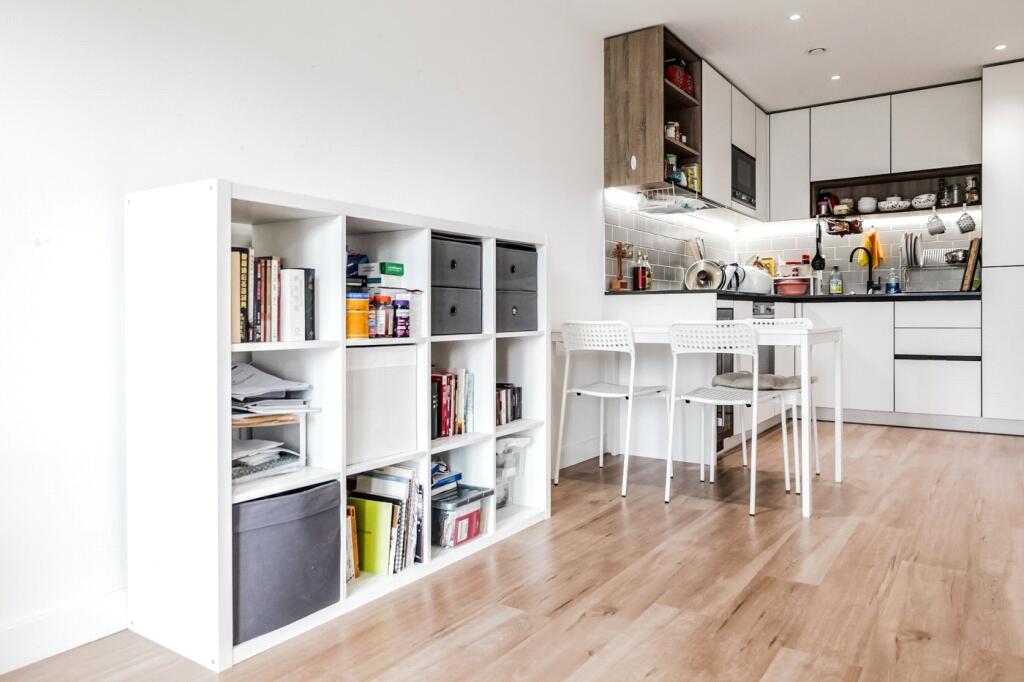 Apartment in London - View 5