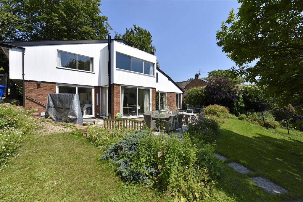 Main image of property: Dean Lane, Cookham Dean, Maidenhead, Berkshire, SL6