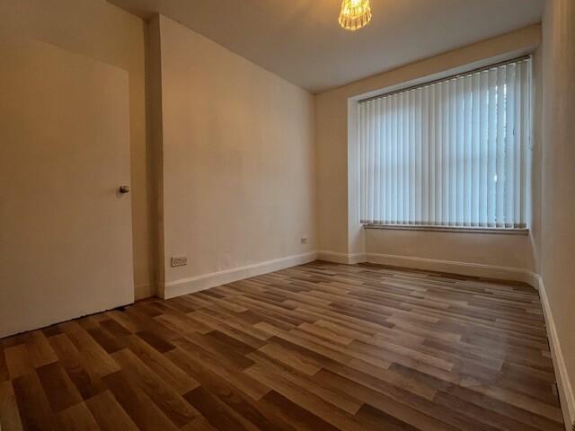 Apartment in Paisley - View 4