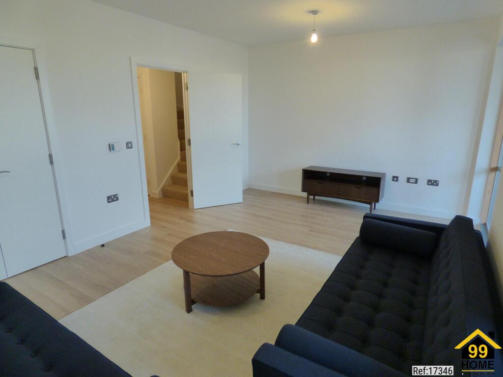 1 Silvertown Square, Canning Town, London, E16 photo 2