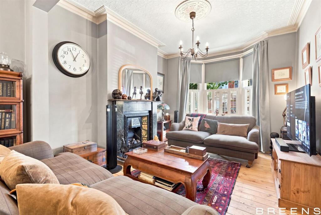 House in London - View 2
