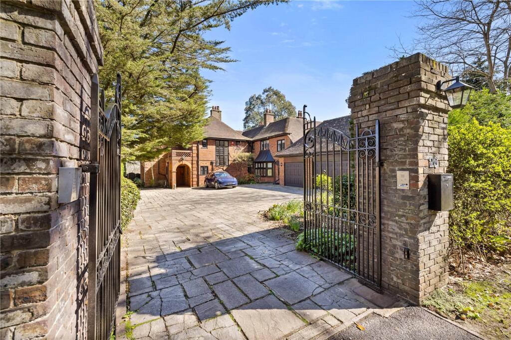 Main image of property: Withdean Road, Brighton, East Sussex, BN1