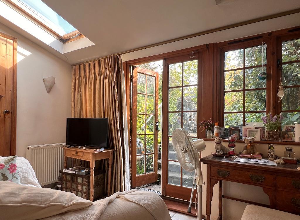 House in Horsham, Steyning - View 4