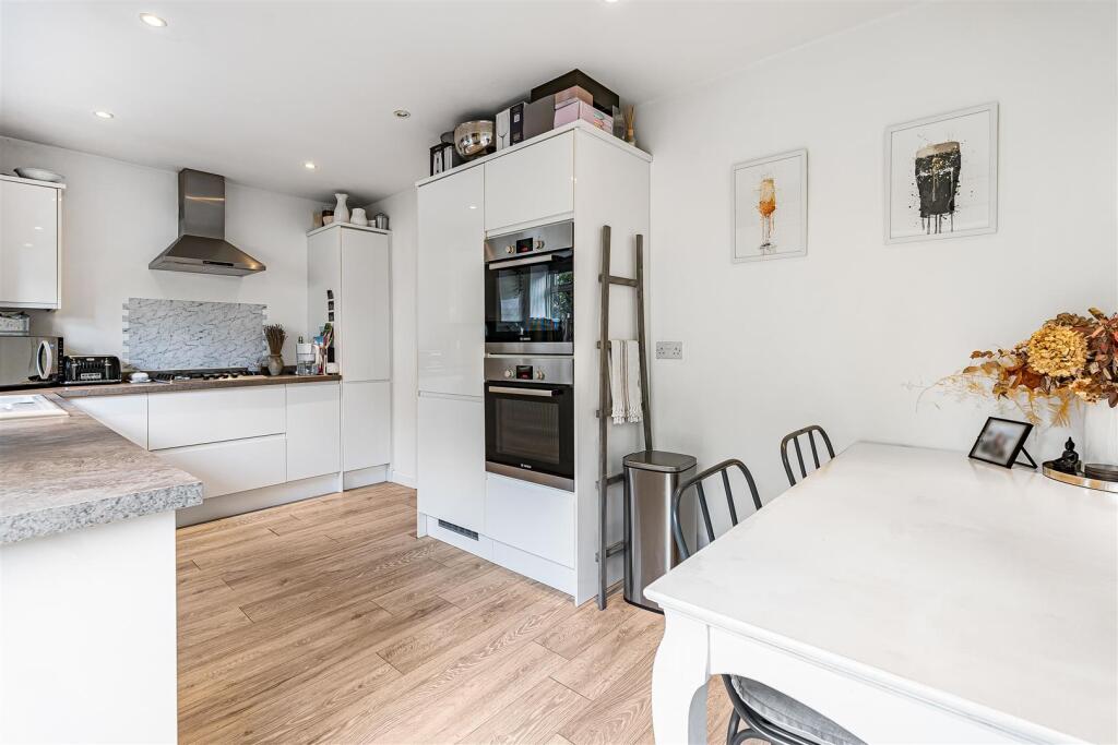 House in Hertford, Sele Farm - View 4