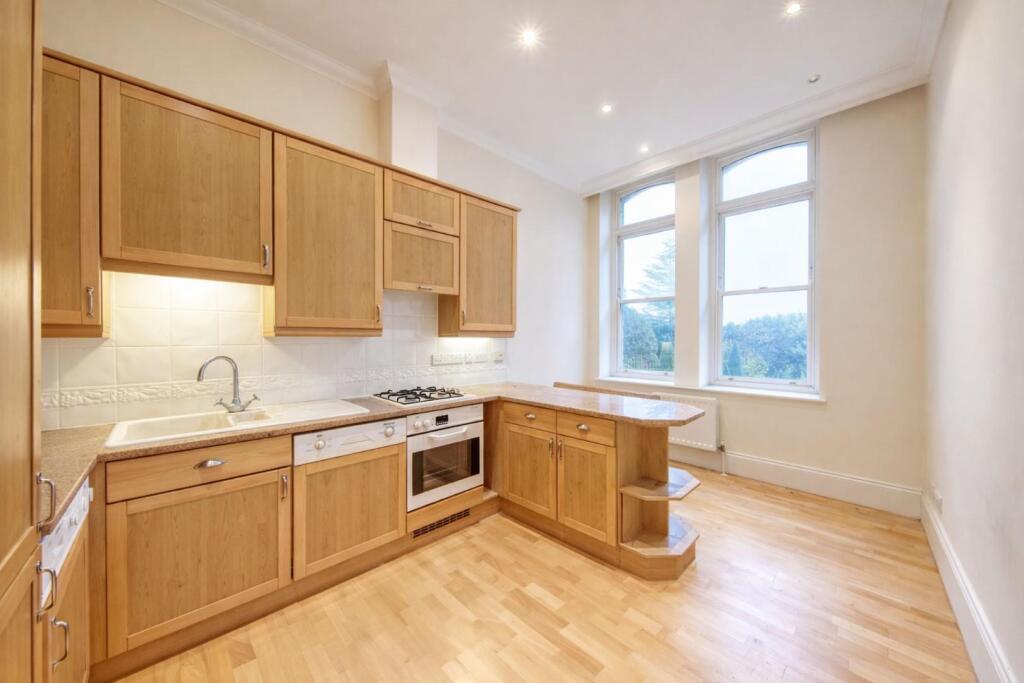 Claremont Lodge, The Downs, Wimbledon SW20 photo 4