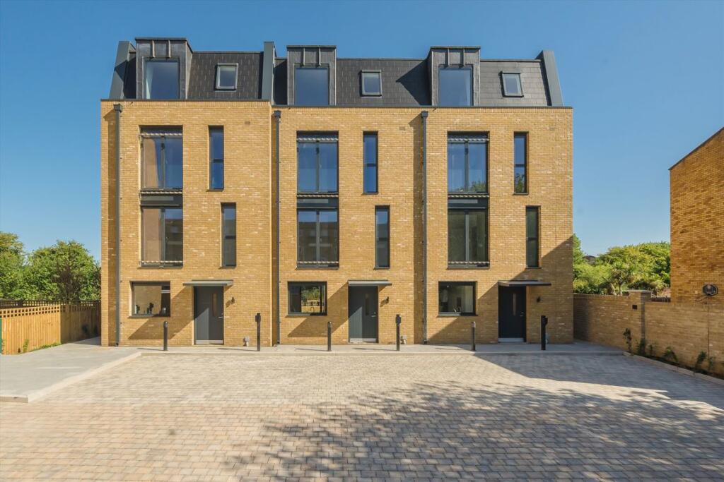 Main image of property: Bryanston Close, Norwood Green