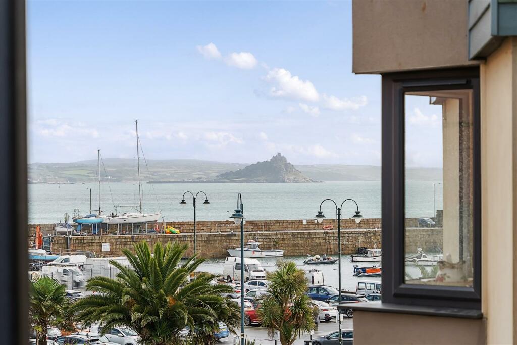1-bed house on Mounts Bay Lodge, Penzance, Cornwall, £163,000