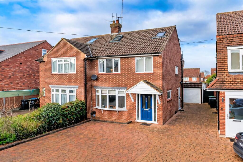 Main image of property: Woodberry Down, Epping