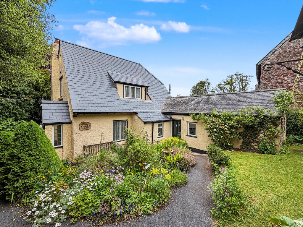 Main image of property: Chy Vean, Priory Avenue, Totnes