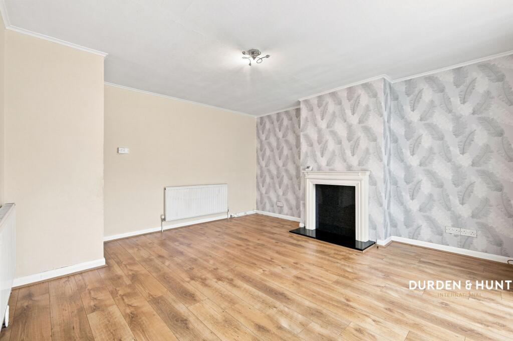 House in Romford - View 3