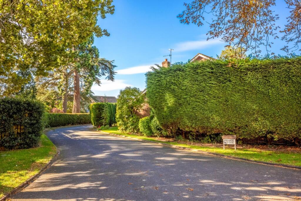 Maidenhead Road, Stratford-upon-Avon photo 2