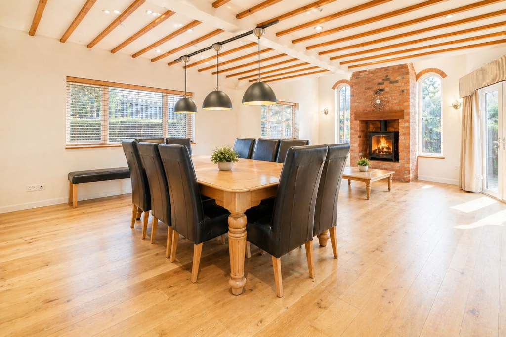House in Northampton, Weedon Bec - View 4