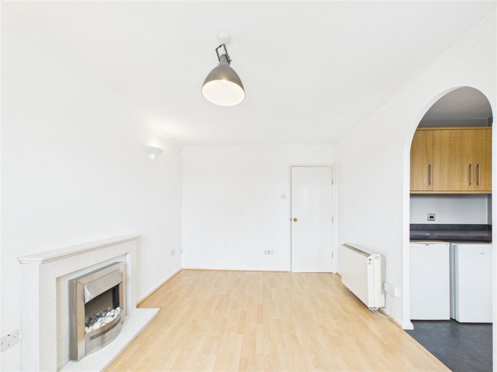 Apartment in Bristol, Longwell Green, Oldland - View 3