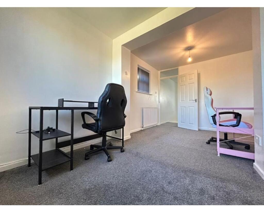 Main image of property: Cv2 2jd