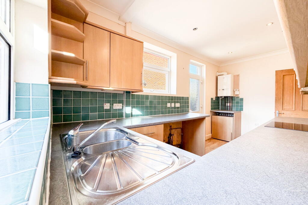 House in Southampton - More