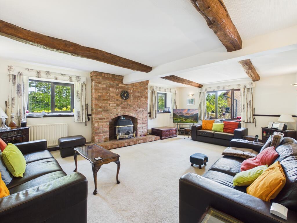 House in Northampton - View 2