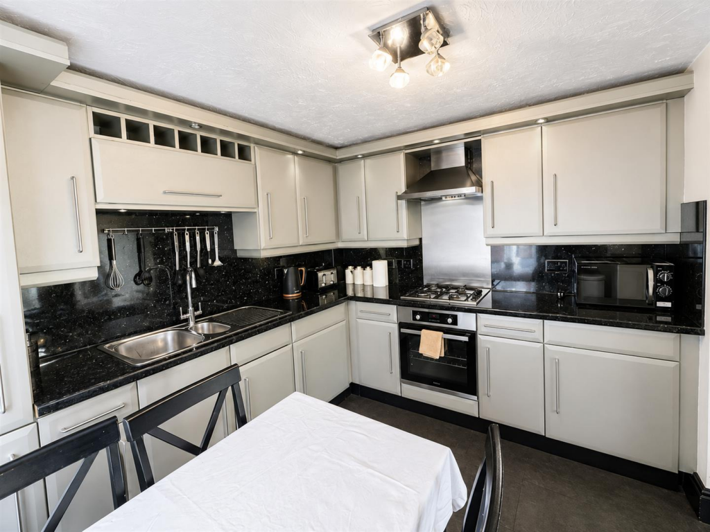 Apartment in Liverpool - View 4