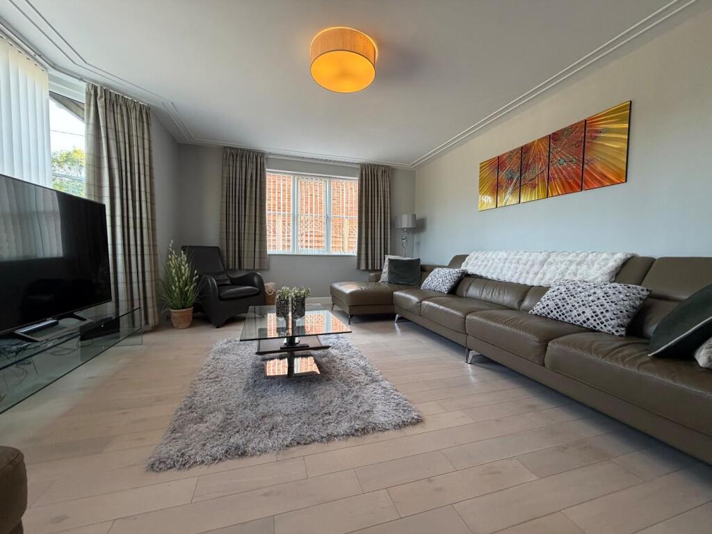House in Ridgewell - More