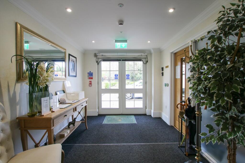 Wiltshire Road, Wokingham, RG40 photo 3