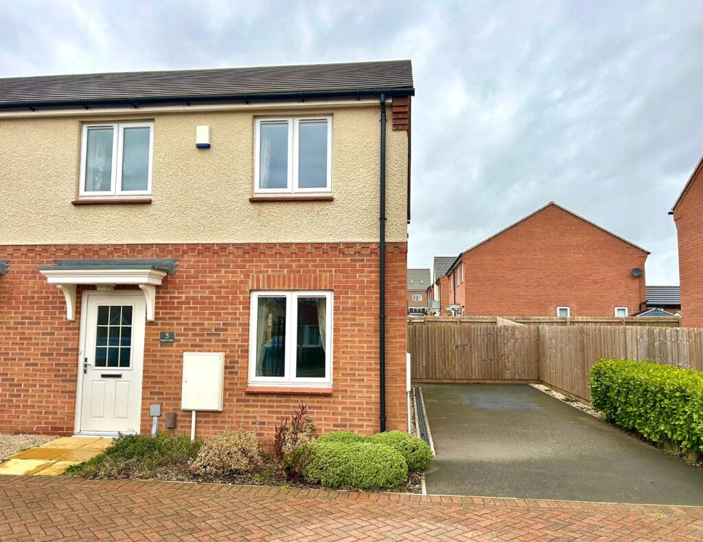 Main image of property: Draper Close, Radcliffe-on-Trent, Nottingham, Nottinghamshire, NG12