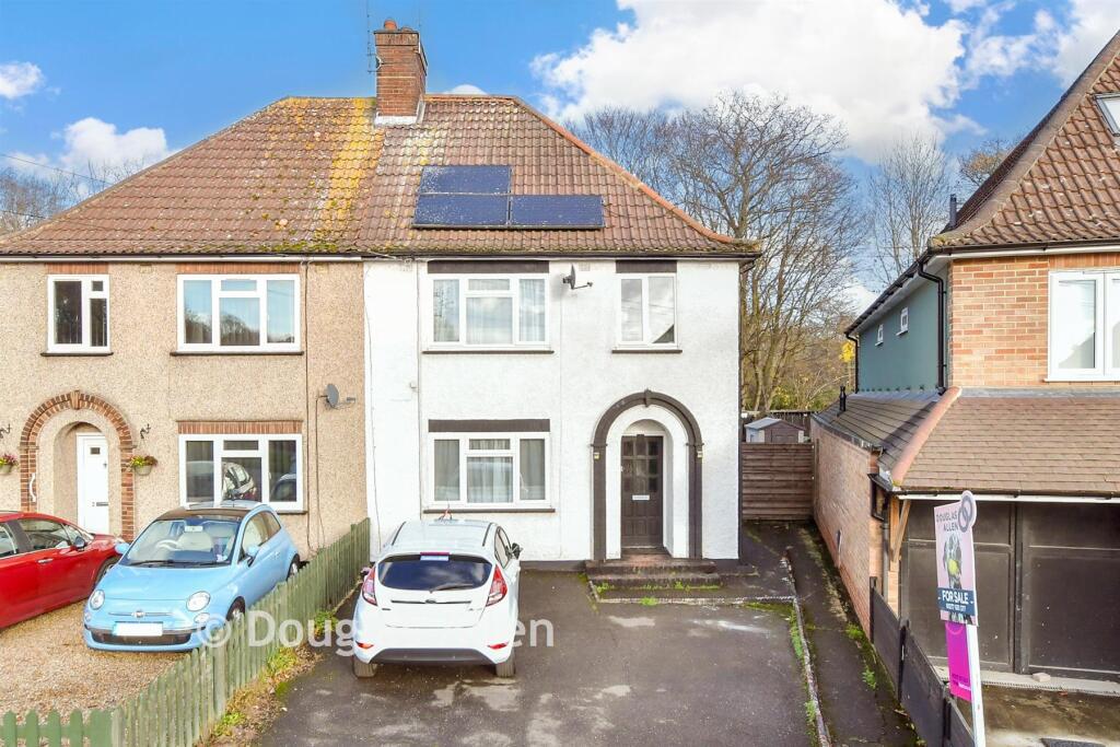 Main image of property: Beech Avenue, Brentwood, Essex
