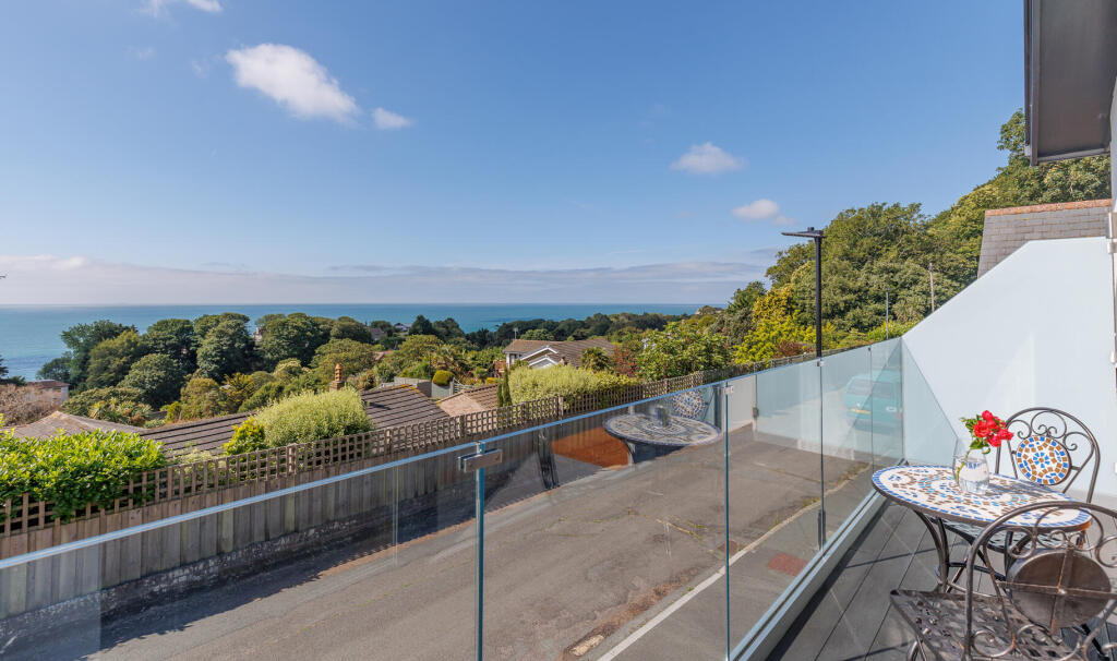 Castle Close, Ventnor - View 6