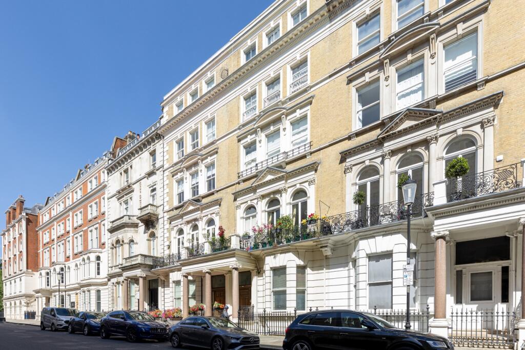 Main image of property: 7 De Vere Gardens, London, W8