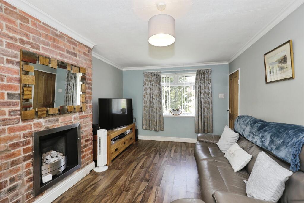 House in Harrogate, Woodfield - More
