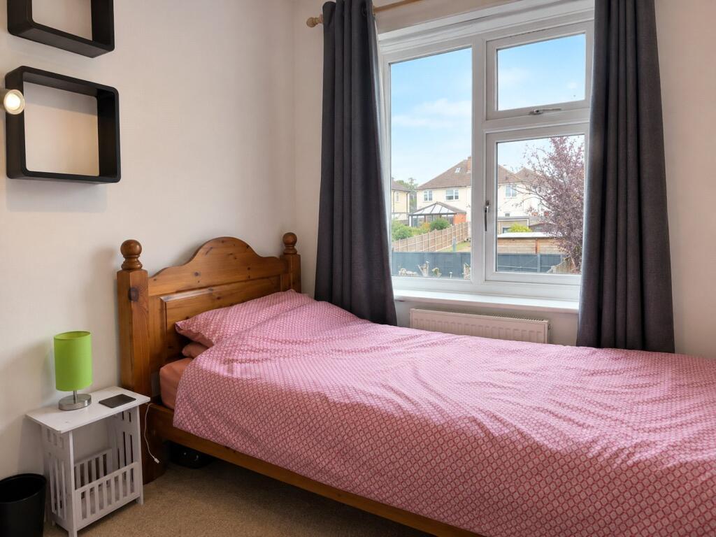 House in Guildford - View 5