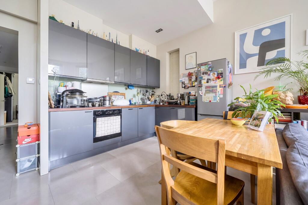 Apartment in London - View 4