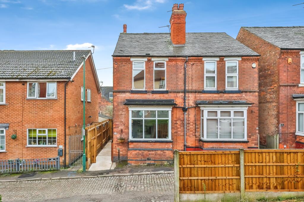 Main image of property: Holly Gardens, Nottingham, NG3