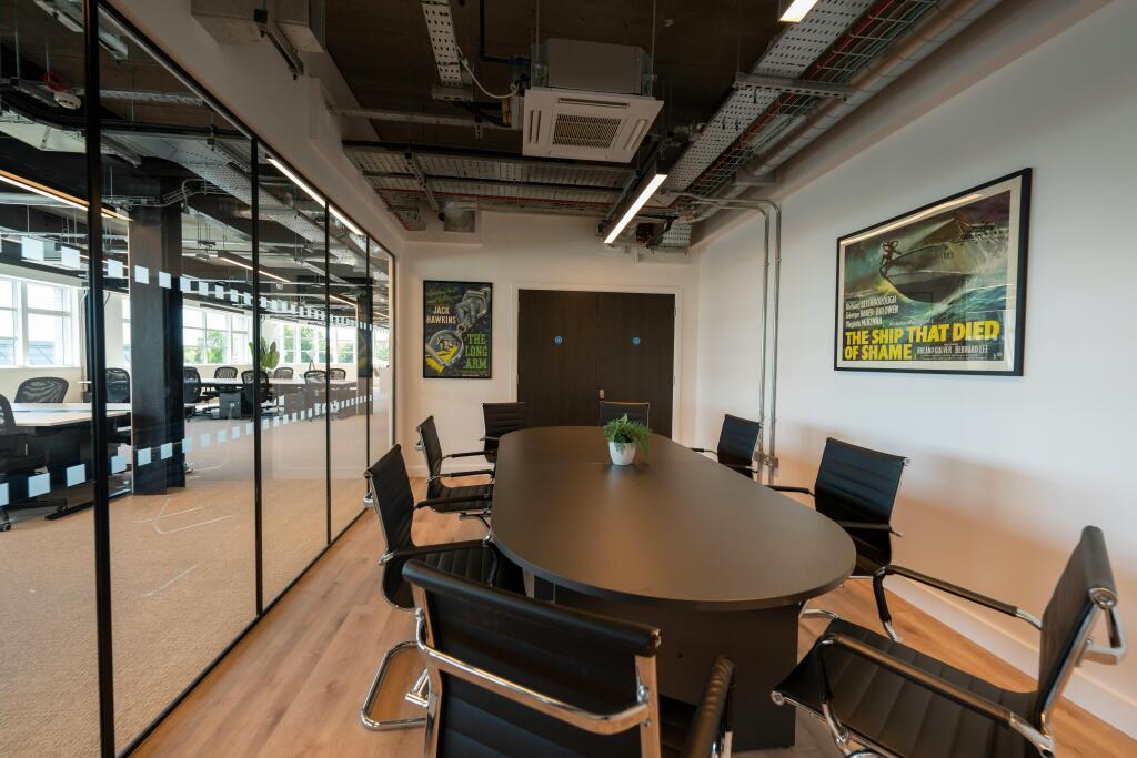EALING_6994_I-BLOCK-MEETING-ROOM-01.jpg