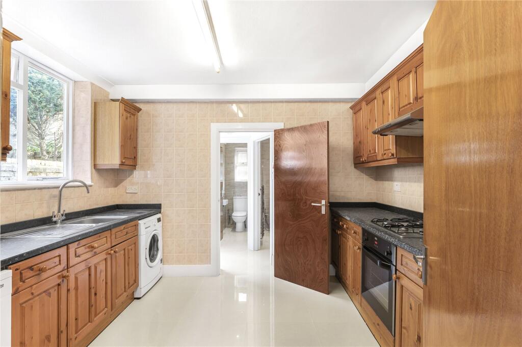 4 bedroom terraced house for rent