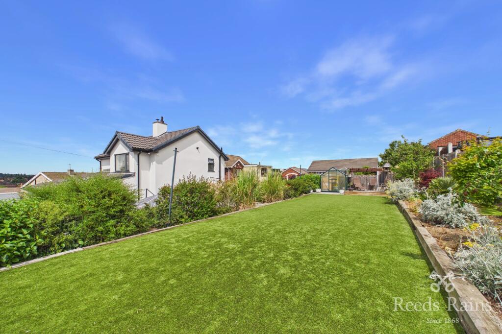 Willowgarth Avenue, Brinsworth, Rotherham, South Yorkshire, S60 photo 2