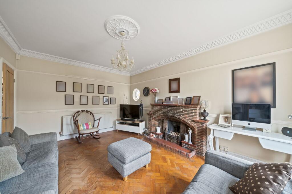 Church Road, Worcester Park, KT4 photo 4
